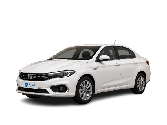 Siyah arka plan üzerinde önden üç çeyrek açıyla görülen beyaz Fiat Egea Urban sedan